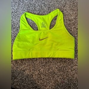 women’s nike sports bra